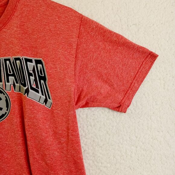 Star Wars Darth Vader T-Shirt Adult Small Short Sleeve Red‎ Mad Engine - Picture 3 of 9